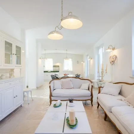 Guest house Trecaravelles